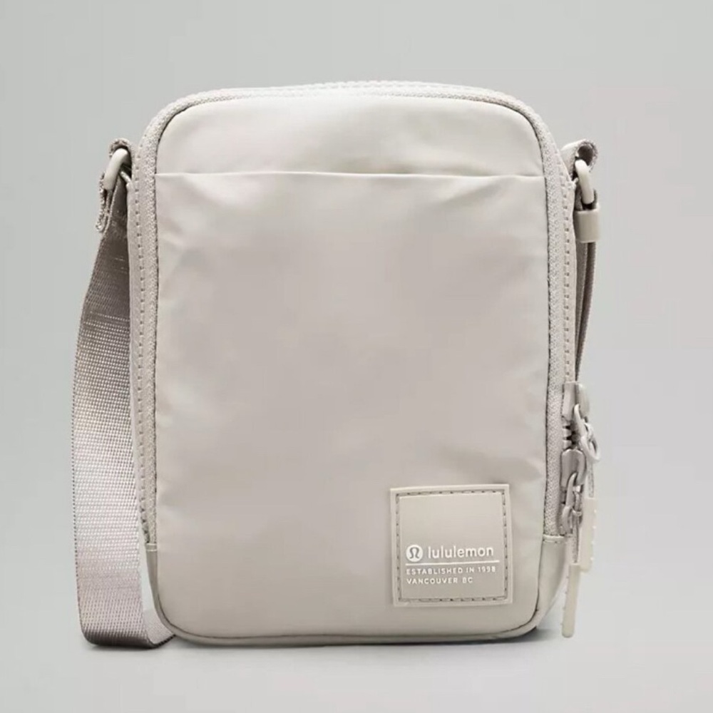 lululemon easy access Crossbody Bag